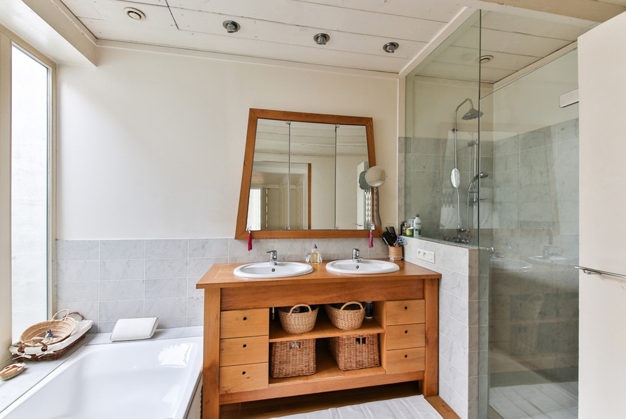 The Return of the Freestanding Tub: Sculpture You Can Soak In